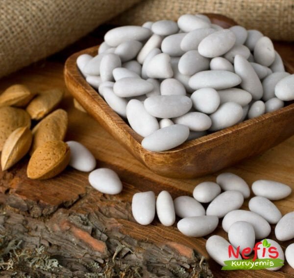 Almond candy  (Badem Şekeri )