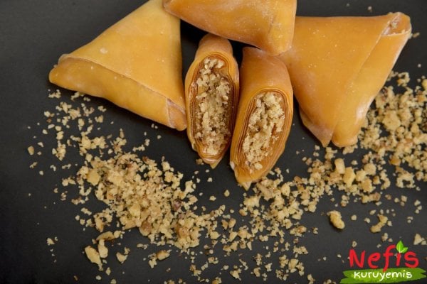 fruit pulp with walnuts  (Semse Cevizli (Muska)